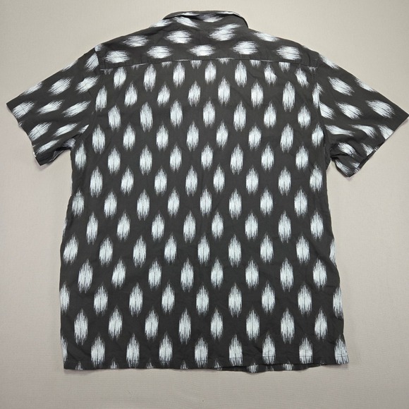 Levi's Ikat Print Relaxed Fit Shirt  Button Down‎  Short Sleeve Mens Large - Picture 2 of 9